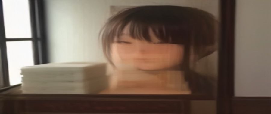 韩色三类产品质地对比展示：左侧哑光唇釉刷在白纸上呈现饱和哑光质感，中间气垫粉底在肤色卡上呈现水润提亮效果，右侧防水眼线笔细线清晰不晕染，背景为深色实验台